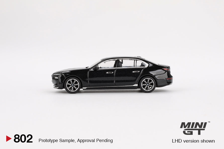 BMW i7 xDrive60 Black Sapphire