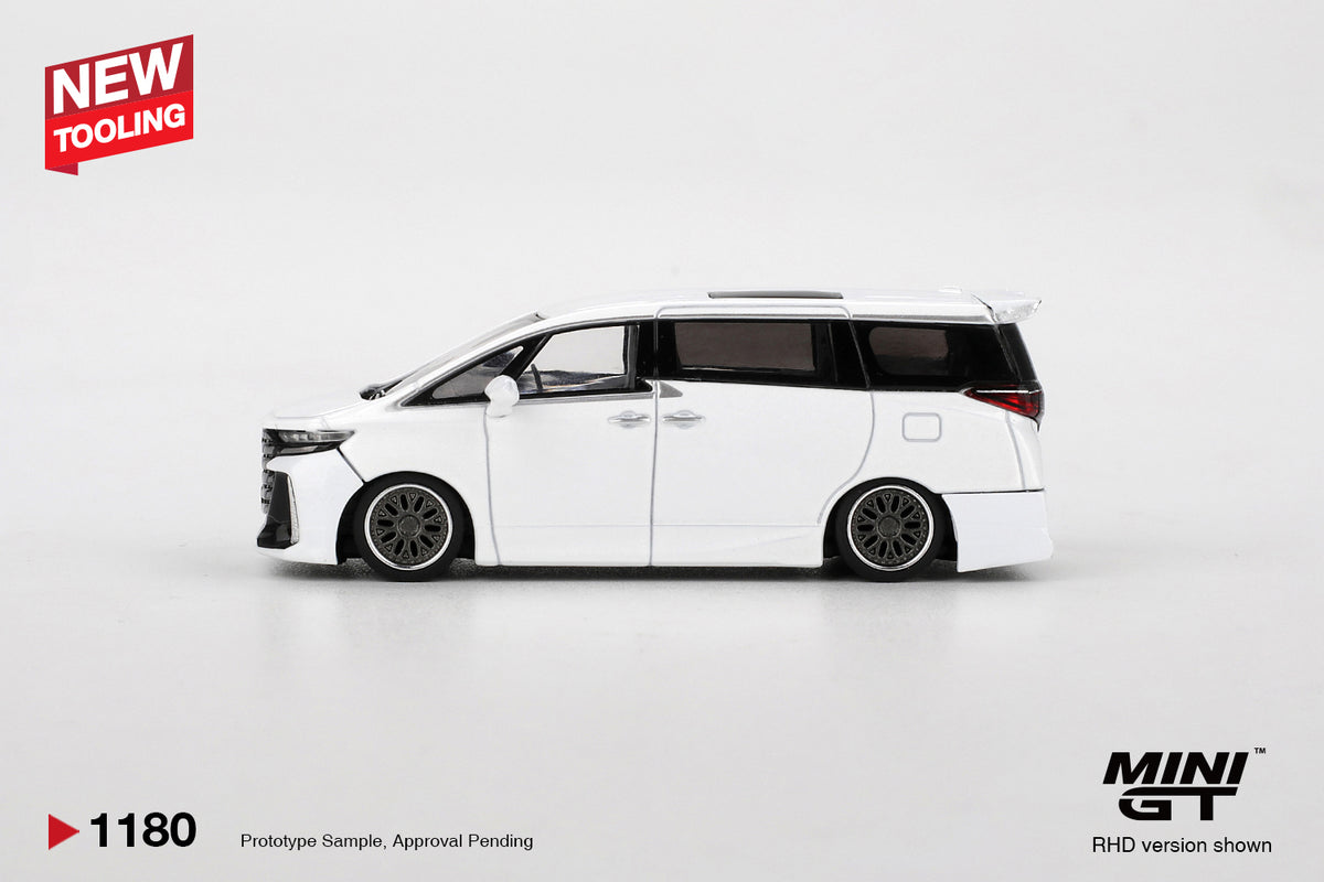 Toyota Vellfire 40, White