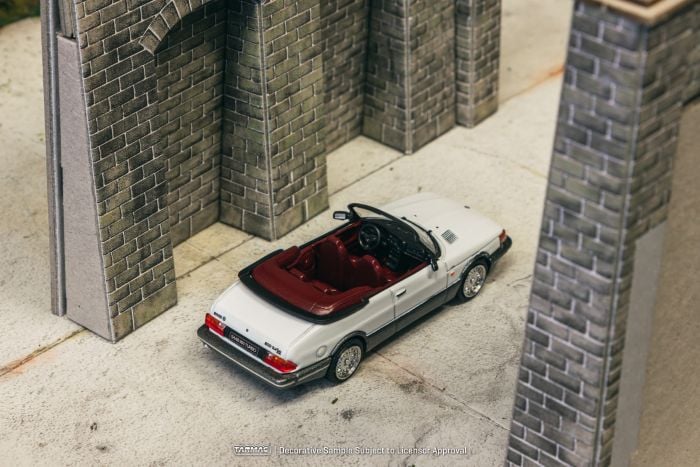 Saab 900 turbo convertible, white
