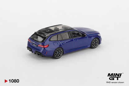 BMW M5 Touring Marina Bay Blue Metallic